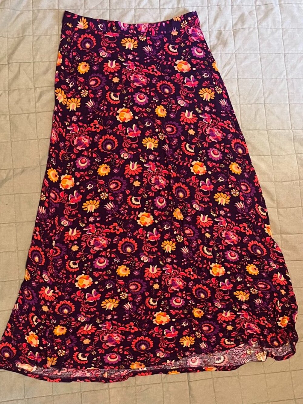 Bright Floral, Women's Maxi Skirt Size M, Brand "<3 one clothing"
